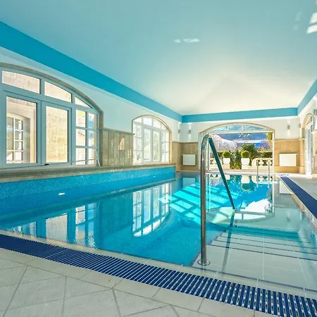 아파트 Anna 오미스