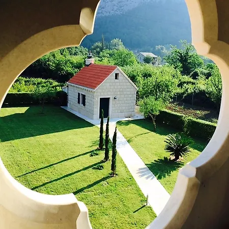Anna * Omiš